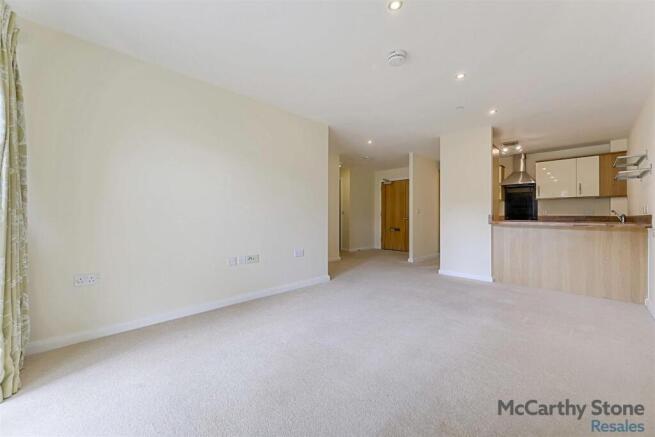 2 bed Apartment for sale Image 7