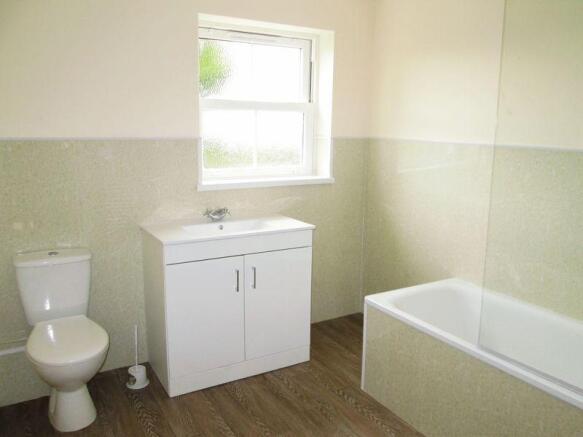 Family Bathroom 