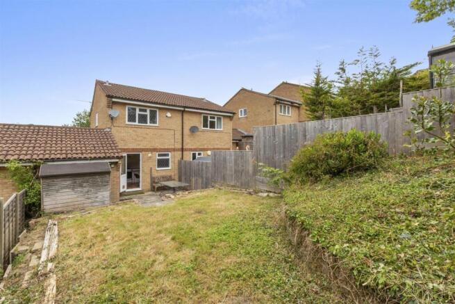 26 Nicholas Gardens, HP13 6JQ-11.jpg