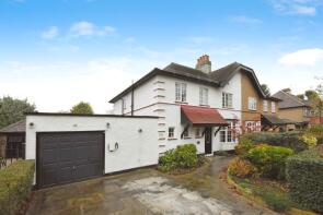 20, Crossways, Romford RM2 6AL