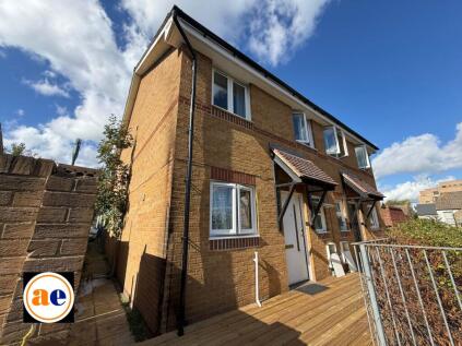 Maple Court, Erith ***3D FLOORPLAN & VIDEO AVAILABLE ***