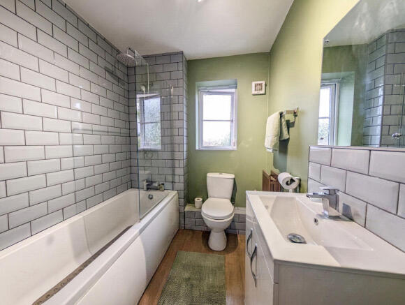 2 bed Apartment for sale Image 5