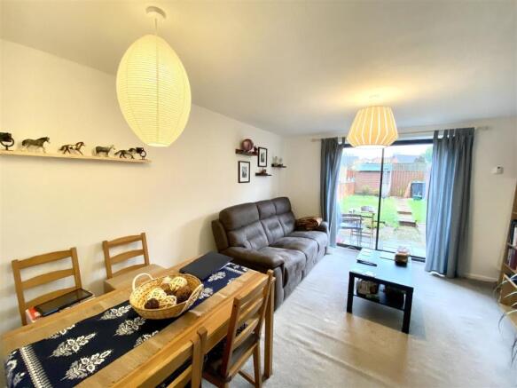 LIVING/DINING ROOM