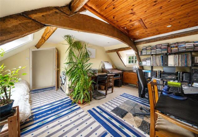 3 bed Terraced for sale Image 4
