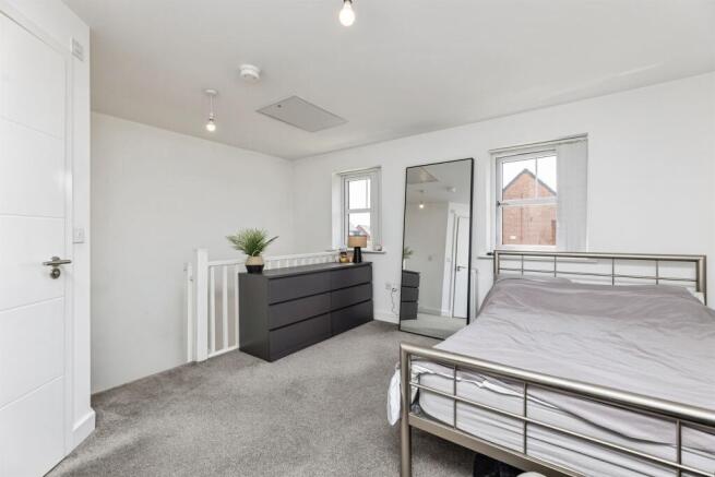 2 bed Semi-Detached for sale Image 4