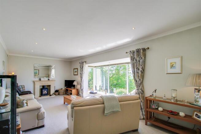 3 bed Detached for sale Image 7