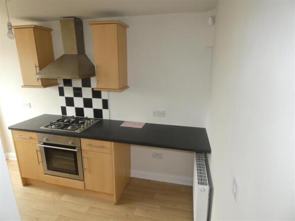 1 bed Terraced to rent Image 5