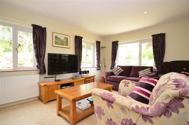 Kitchen/Living Area