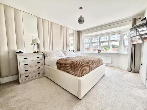 4 bed Detached for sale Image 12
