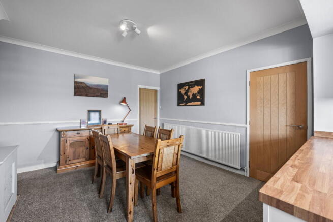 3 bed Semi-Detached for sale Image 10
