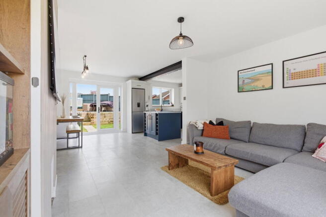 3 bed Semi-Detached for sale Image 8