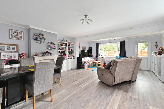 4 Binstead Drive ...