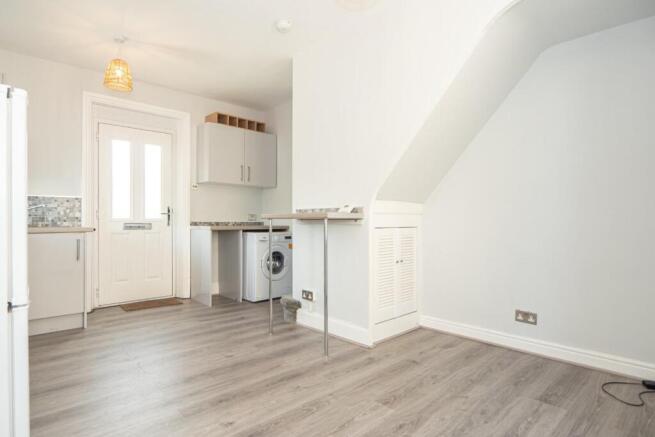 1 bed House to rent Image 5
