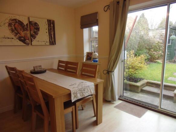 Lounge/Dining Room