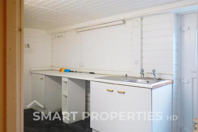 3 bed End of Terrace to rent Image 7
