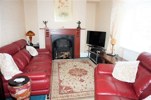 LOUNGE :
