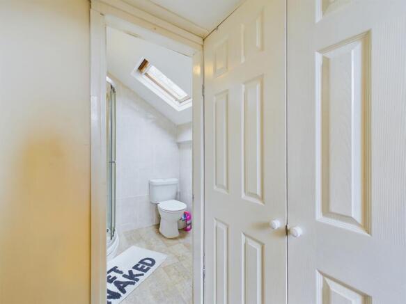 2 bed Flat to rent Image 8