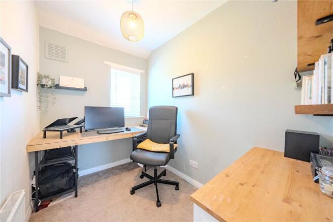 3 bed Semi-Detached for sale Image 8