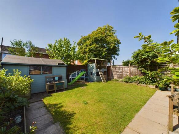 CAM01943G0-PR0048-STILL012.jpg