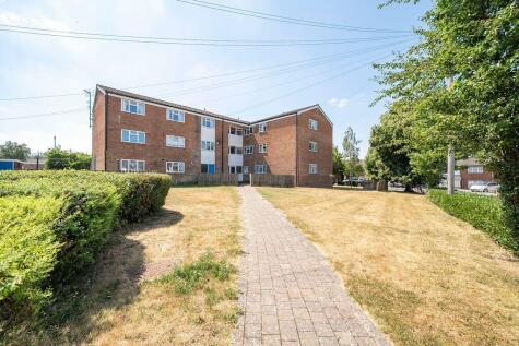 Dallence House, Poultons Close, Overton