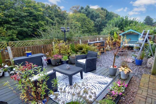 Side patio
