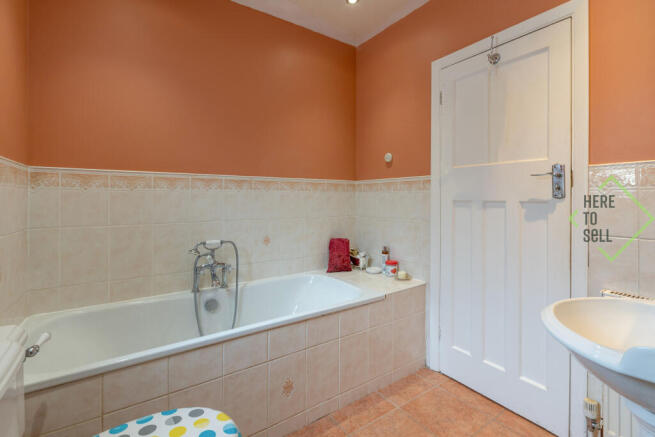 Gallants Farm Road, Barnet, EN4-Bathroom2