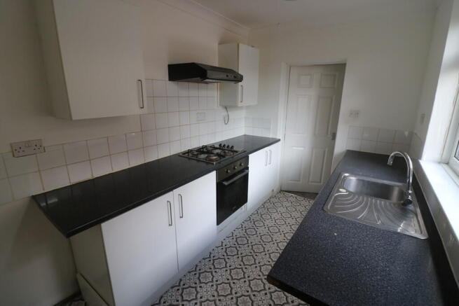 2 bed End of Terrace to rent Image 6