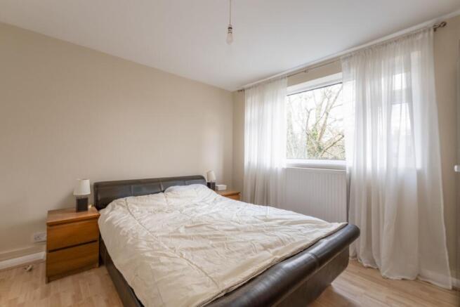 4-Vandyke-Close-0...