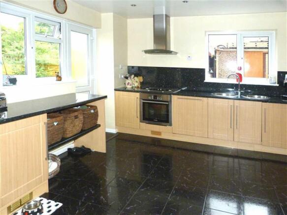 BREAKFAST KITCHEN