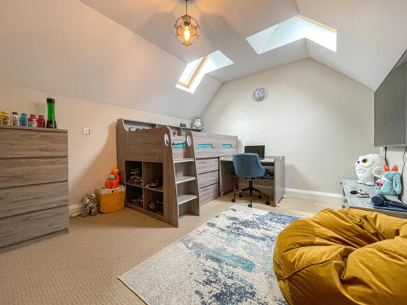 19 Victoria Court - Bed 3