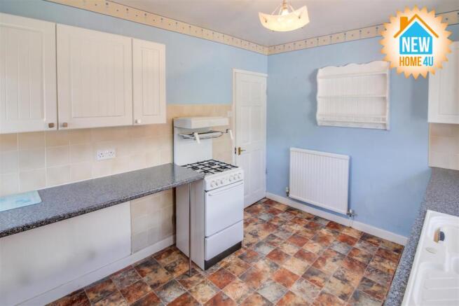 KITCHEN/DINING ROOM: