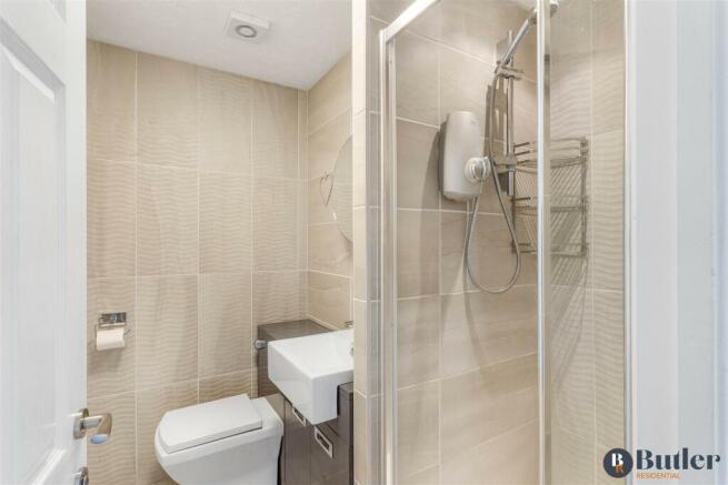 en-suite shower room
