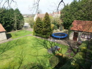 Photo 11