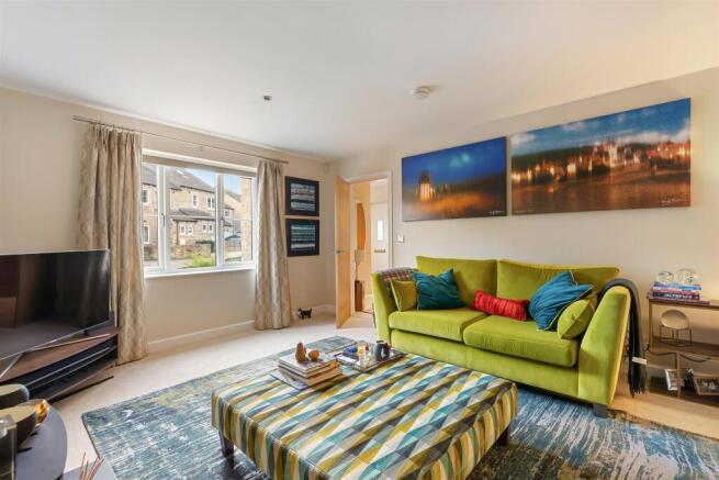 4 bed Detached for sale Image 4