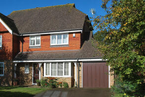 32, Lincolns Mead, Lingfield RH7 6TA