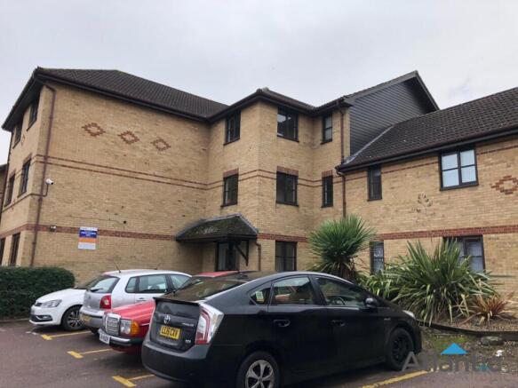Large 1 Bedroom Flat