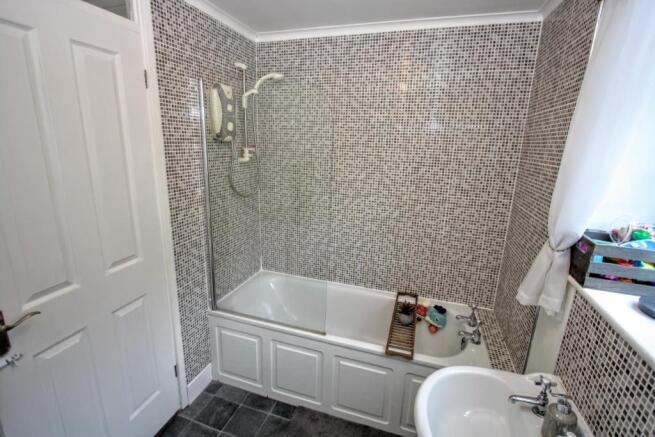 BATHROOM/W.C.