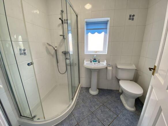 SHOWER ROOM