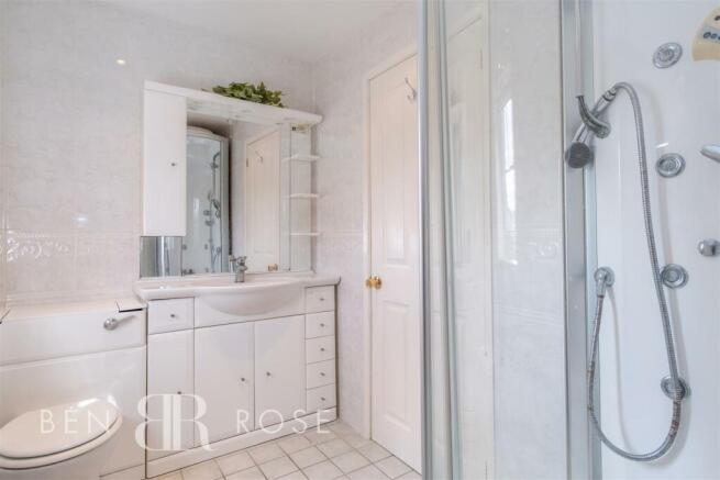 Master Ensuite