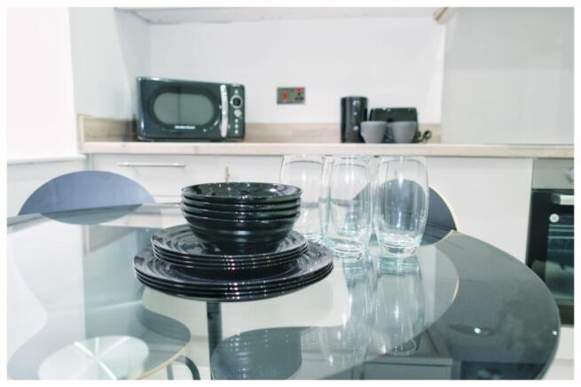 1 bed Apartment to rent Image 9