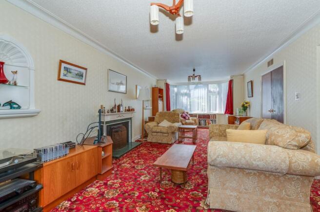 KITCHEN, DINING ROOM AND LOUNGE