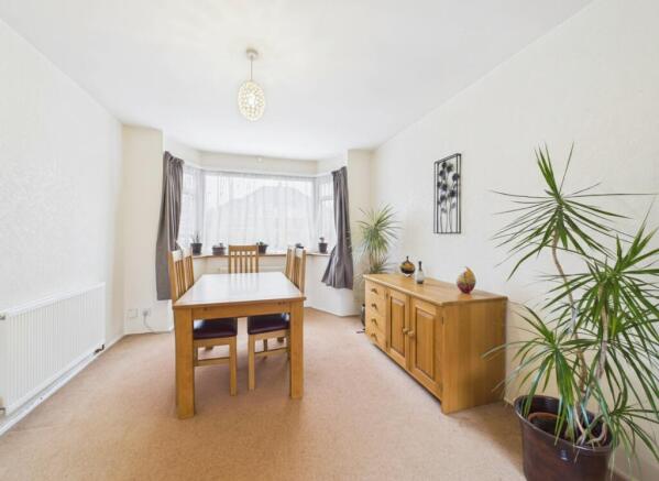 cam01698g0pr0153still006001