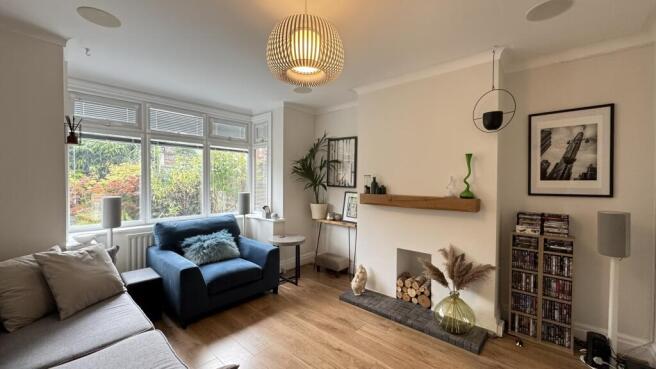 5 bed Semi-Detached for sale Image 5