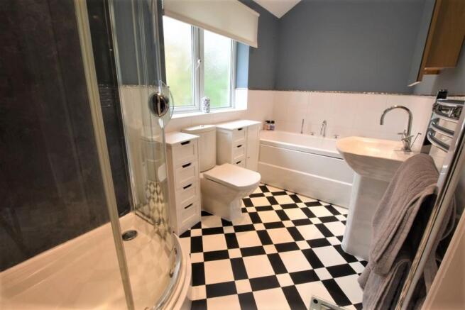 Main Bedroom Ensuite