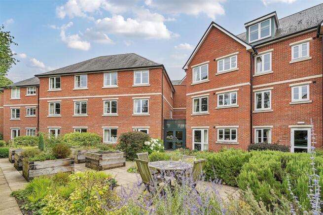1 bed Retirement Property for sale Image 12