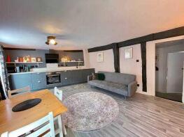 68a, Burgate, Canterbury CT1 2HJ