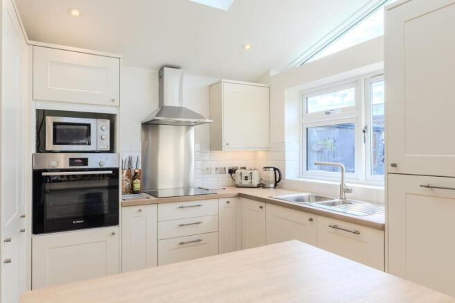 Open-Plan Living Room & Kitchen / Diner