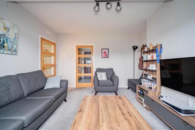 182 Arbroath Road Dundee-13.JPG