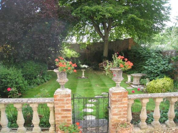 Photo 12
