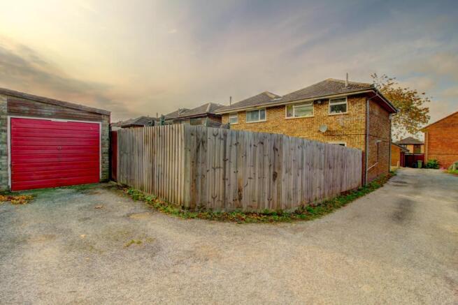 Garage & Parking